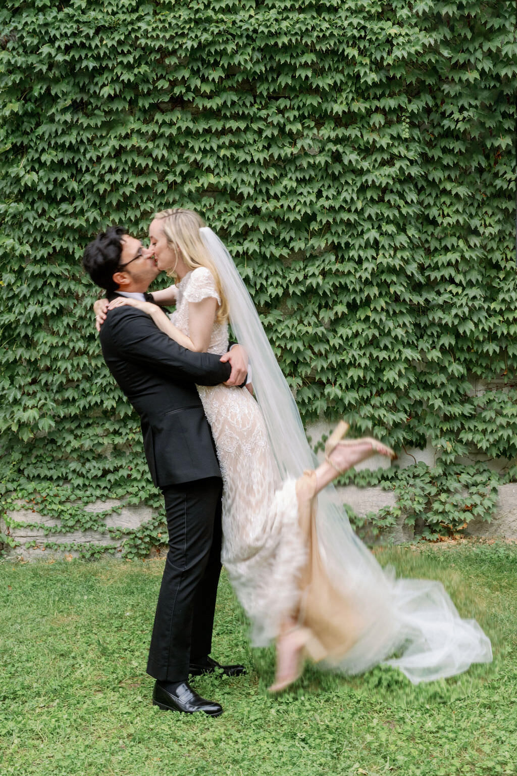 Montreal Science Center Wedding | Montreal Top Wedding Photographer | Luxury Moment Photography-00716