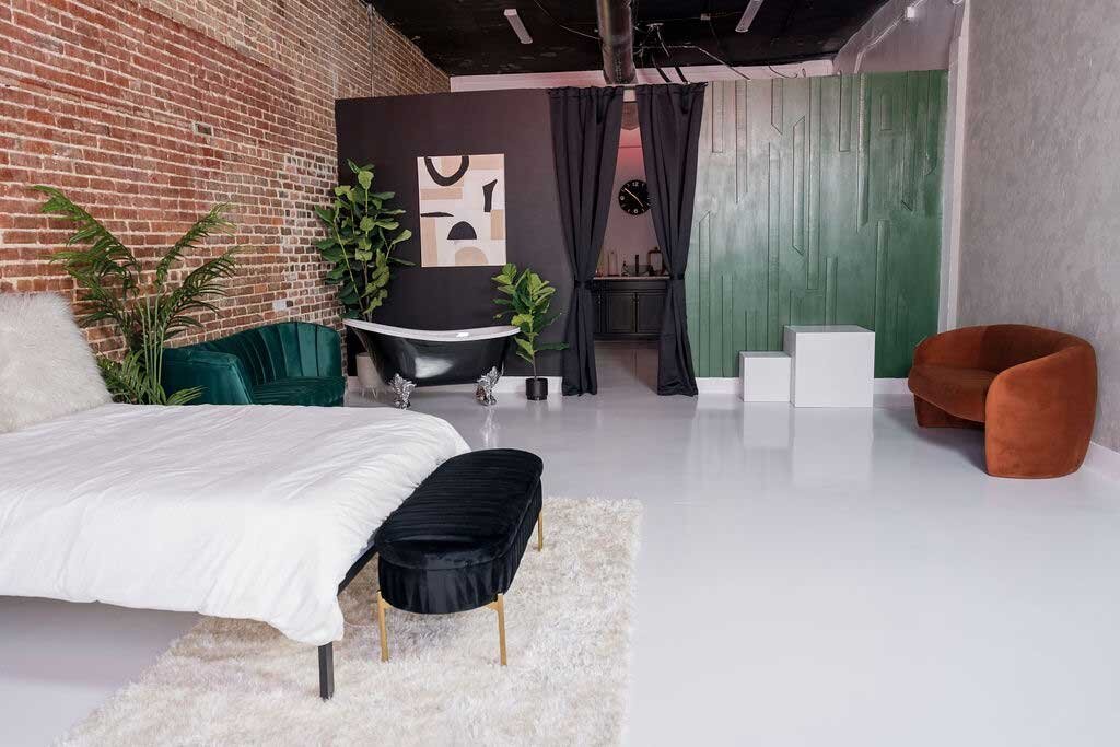 Photography Studio Rental in Jacksonville, FL Pompy Studio