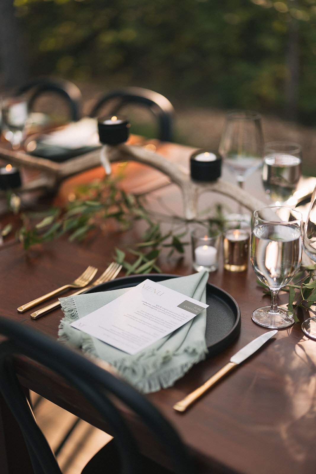 Woodsy Wedding Table Design