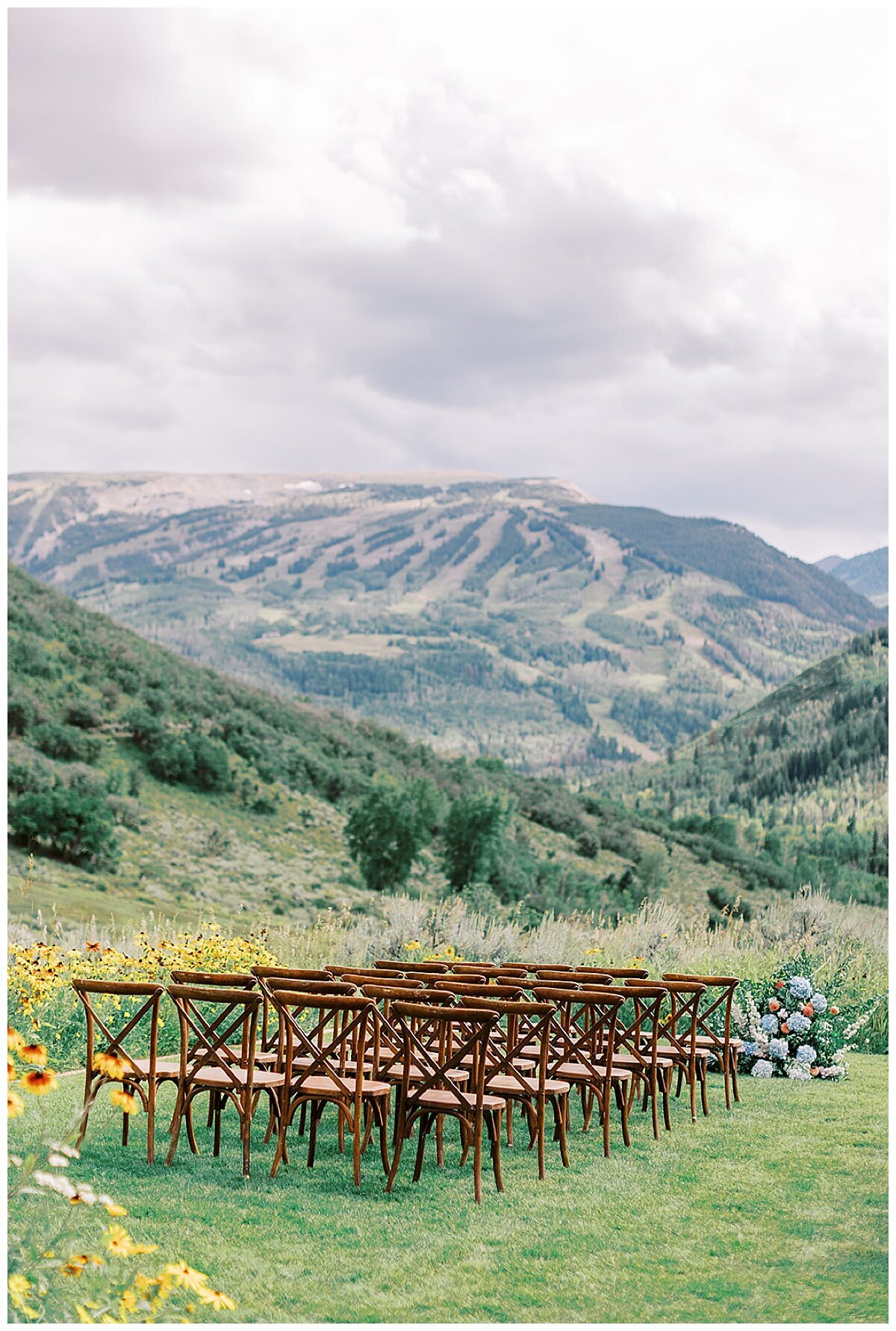 Crystal Leffel Photography Wedding Photographer Denver Colorado Timeless Light Airy The Aspen Wedding Film Photographer_0123