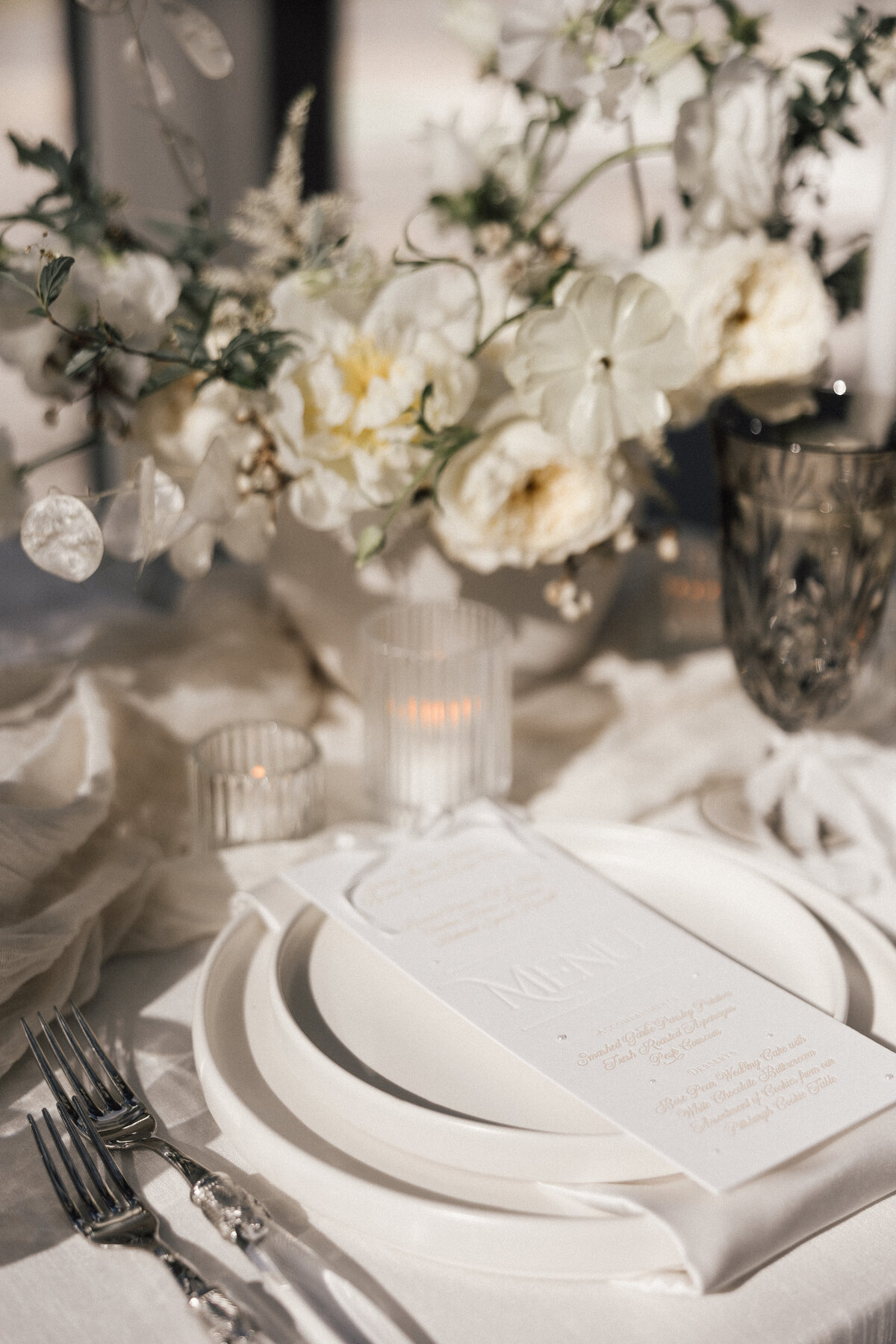 Monochromatic-Luxury-Wedding-Photography-Wintergarden-Pittsburgh-7756