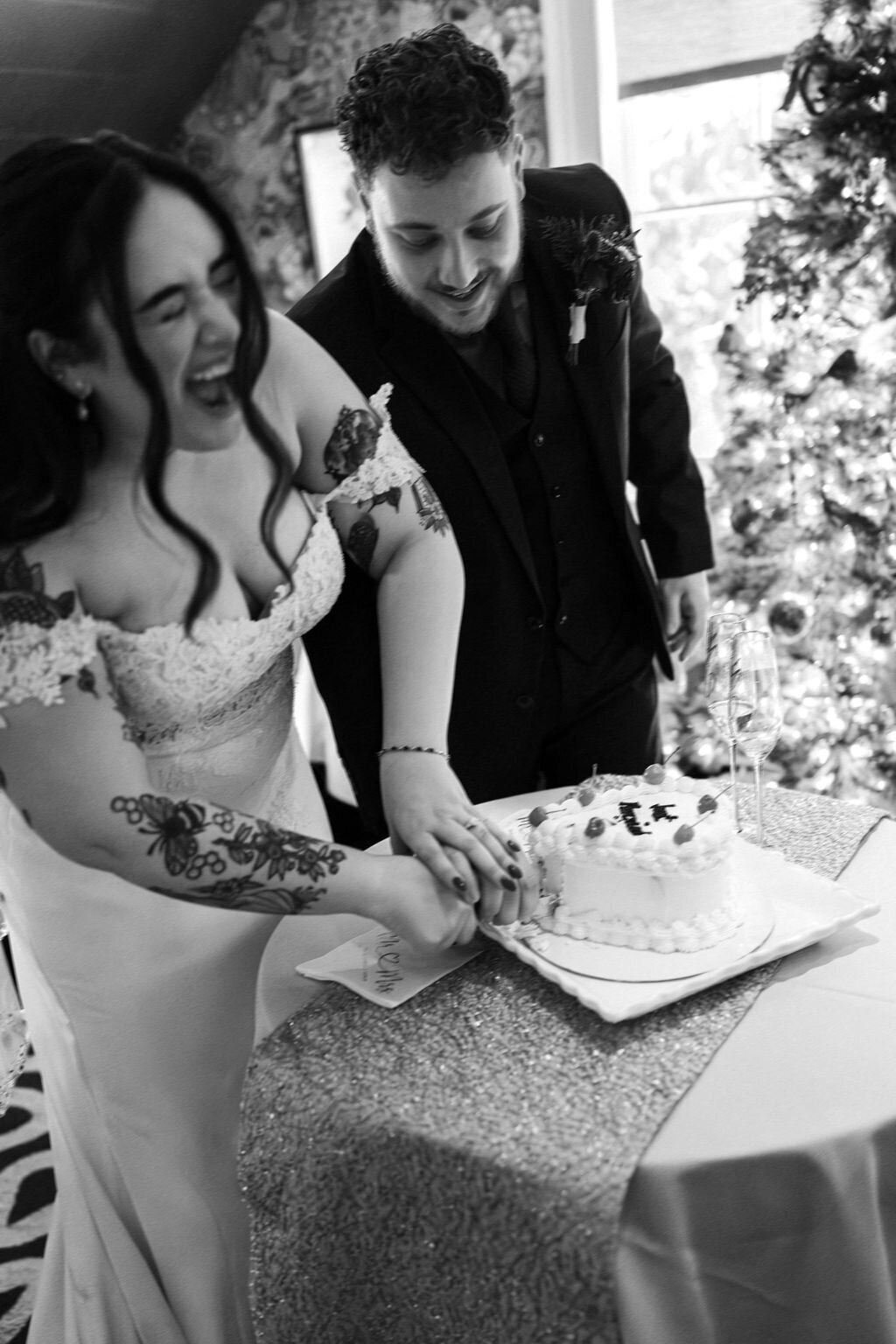 Intimate Wedding and Elopement Photographer78