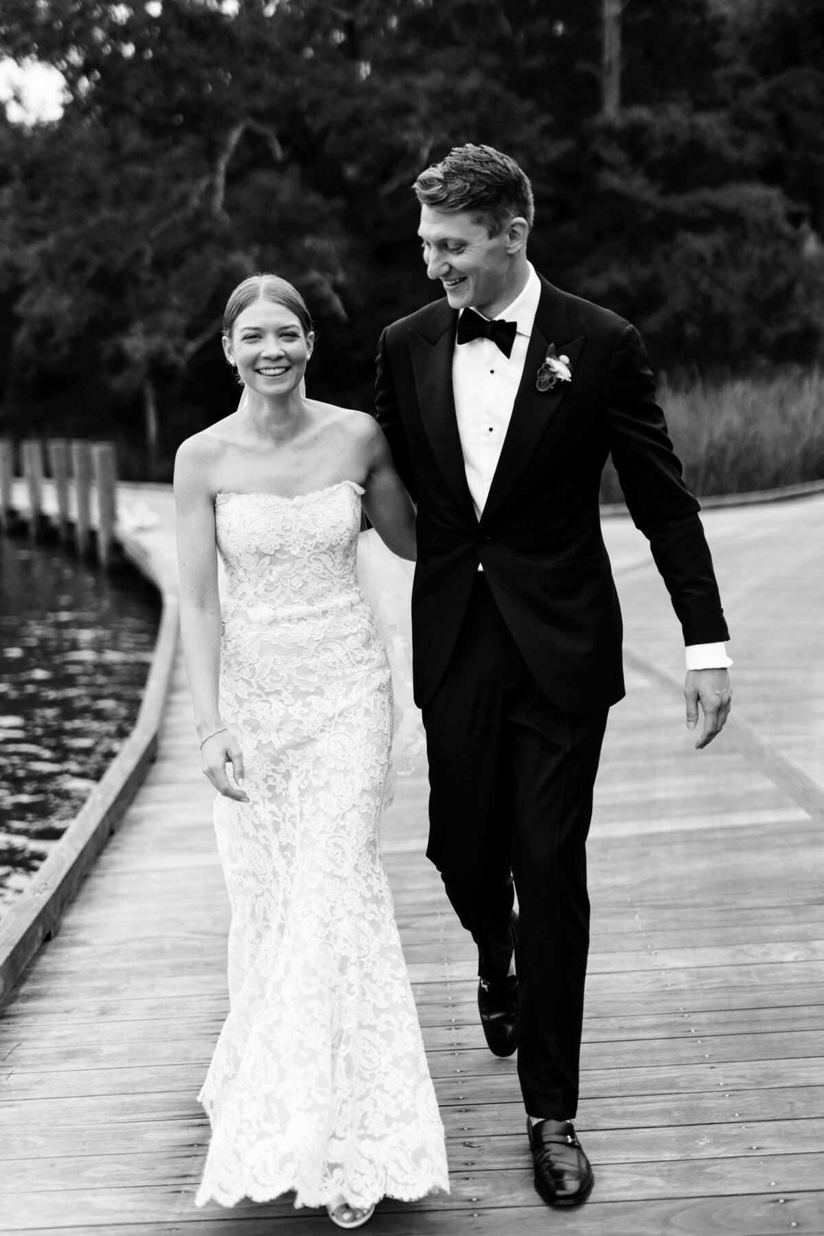 Elegant First Look Moments During a Virginia Wedding 10