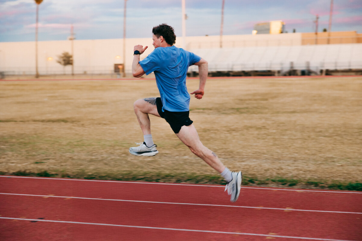 High-energy video ad for running shoes, capturing the fast-paced action and athletic performance in a dynamic commercial format.