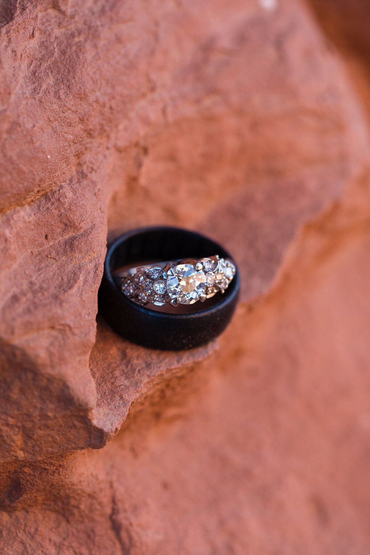 Cathedral_Rock_Elopement_Sedona_AZ_Danielle_Holman_Wedding_Photographer_0106