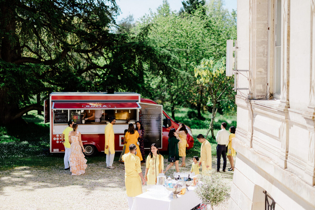 Modern_Chic_Chateau_Valouze_Destination_Wedding_Photographer-17