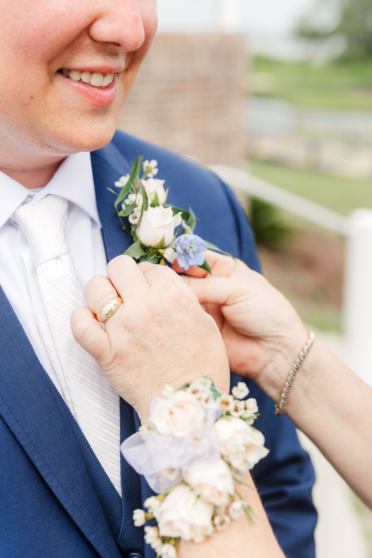 gettingready-details0152