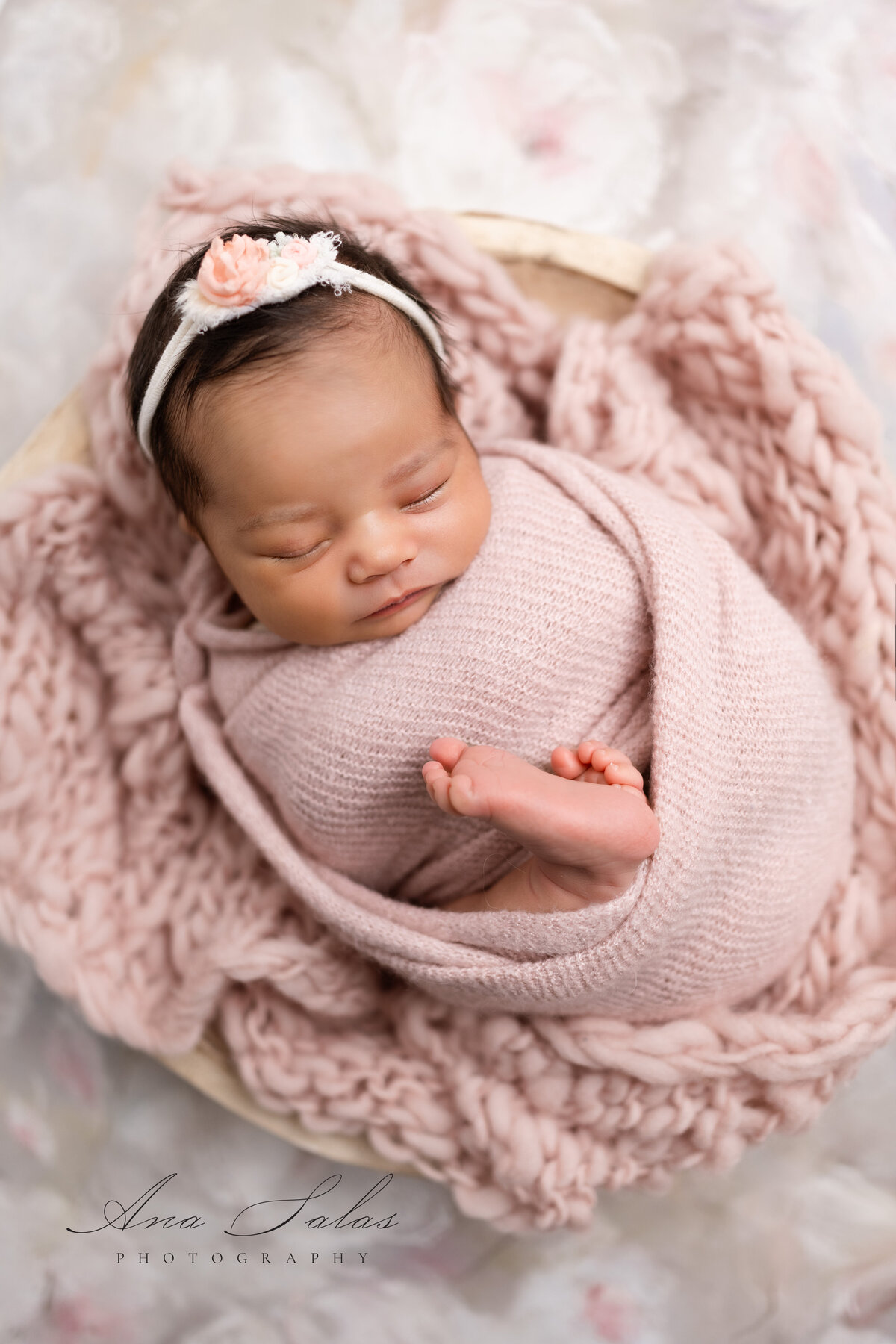 Newborn-Photographer-Edmonton-47