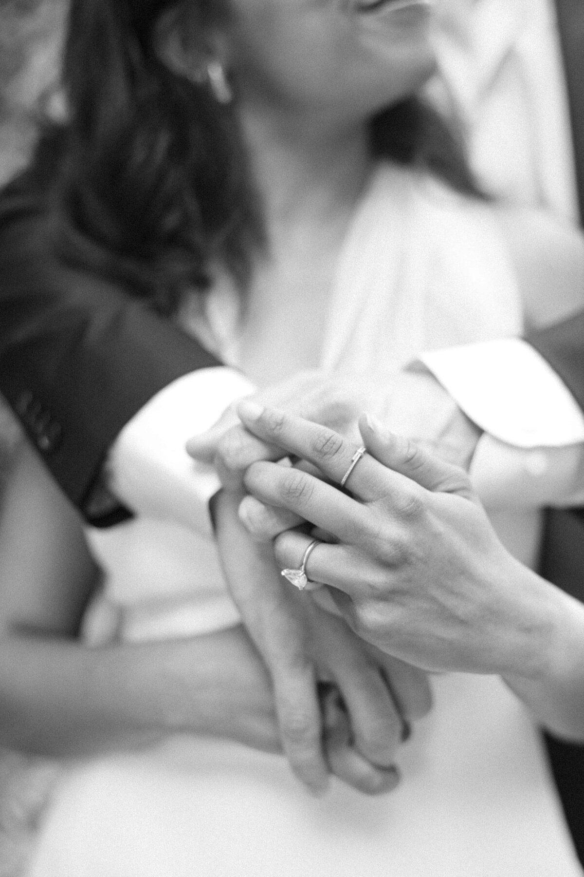 I-D_Gin Alley Chicago Engagement_IMG_2049-2