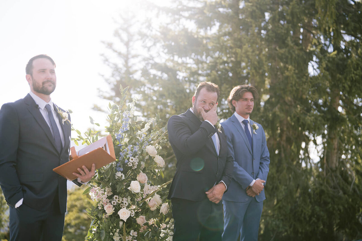 sharron-ian-aspen-mountain-wedding-deck-groom