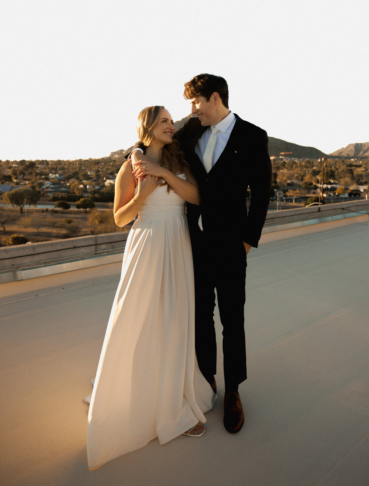 Scottsdale desert wedding venue with bride and groom photographed by Kollar Photography