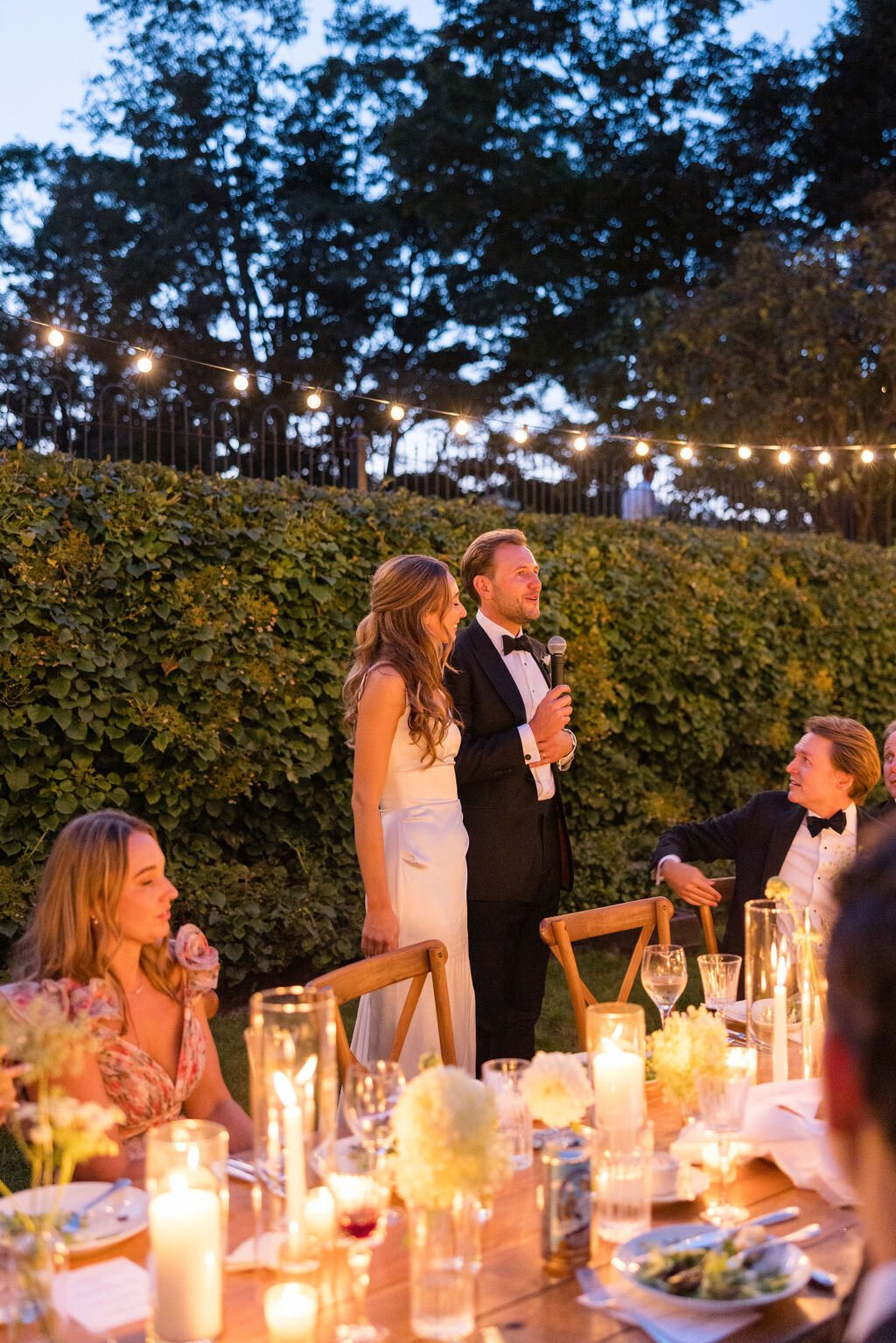 bride-and-groom-speech-at-smith-farm-gardens-jen-strunk-events