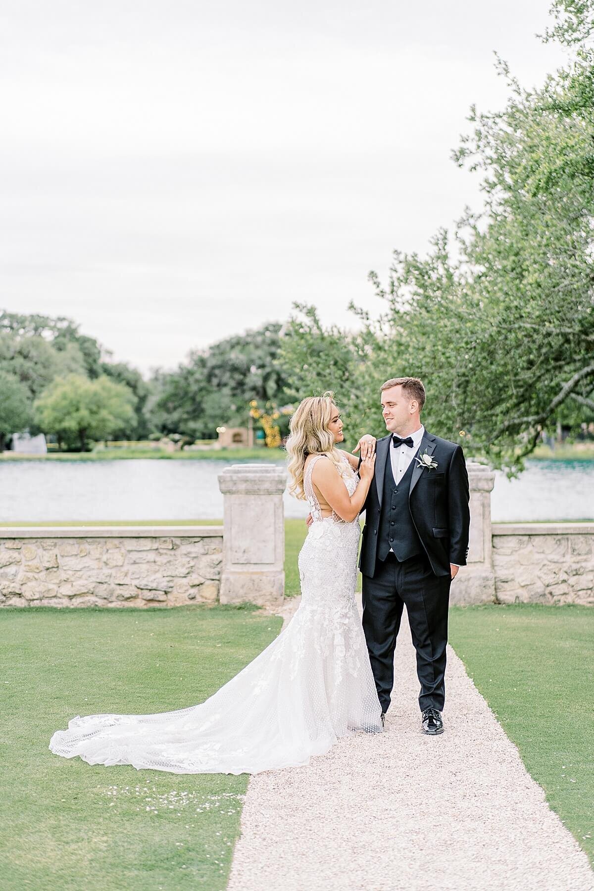 Spring-European-Style-Wedding-at-The-Clubs-at-Houston-Oaks-Two-Be-Wed-Alicia-Yarrish-Photography_0057