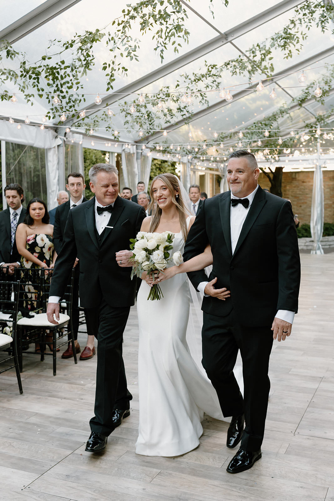 Emily-and-Ryans-luxury-wedding-day-at-Chicago-Illuminating-Company-218_websize