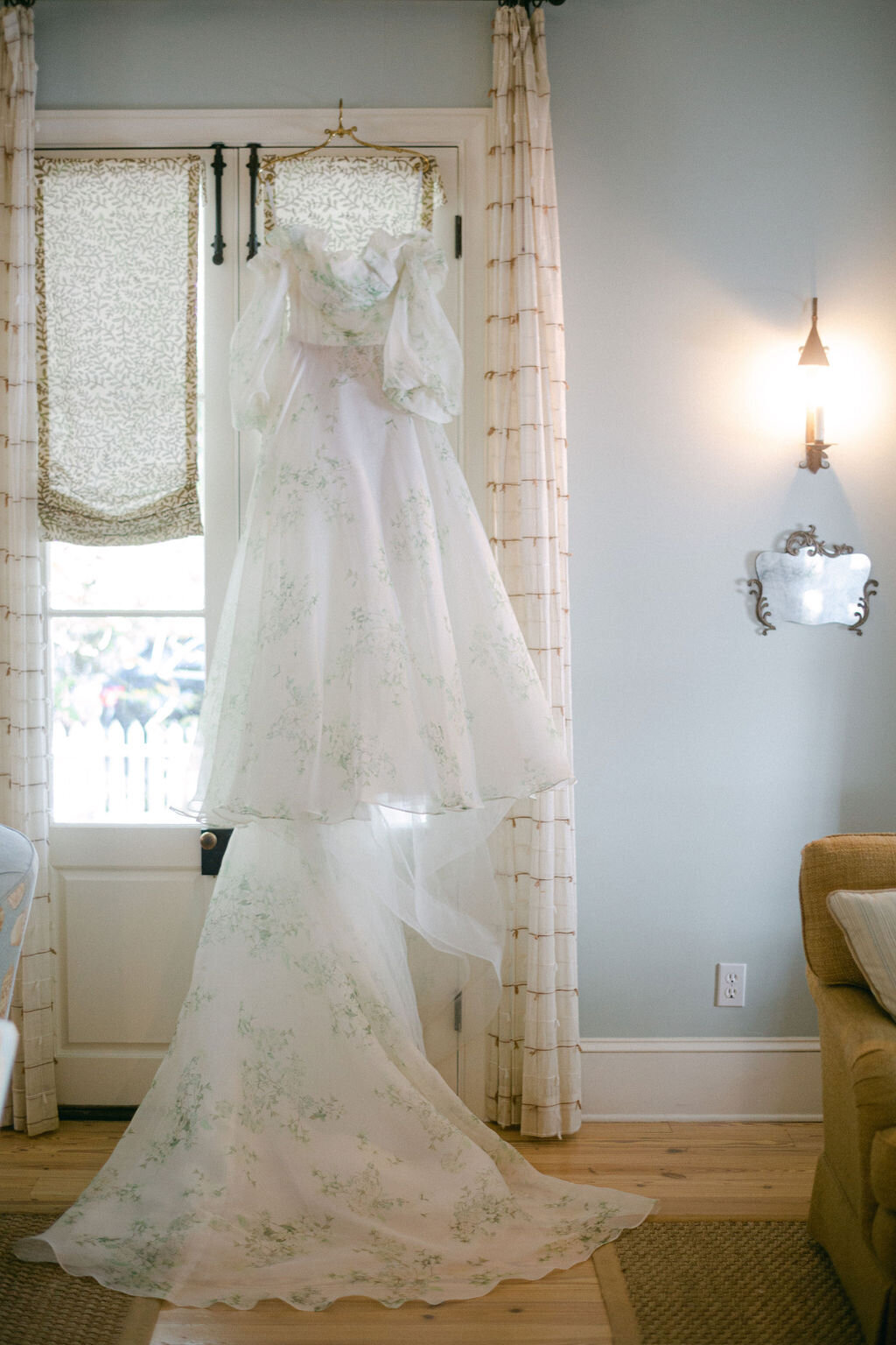 wedding-dress-hanging-floral
