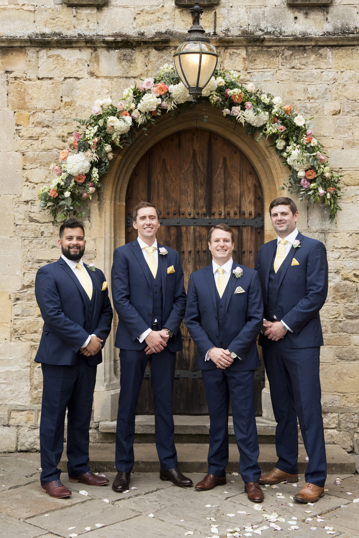 Notley-Abbey-wedding-photography-1091