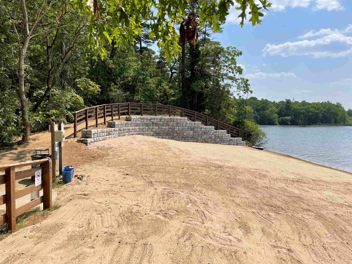 lake-orion-beach-redi-rock-retaining-wall-sitework