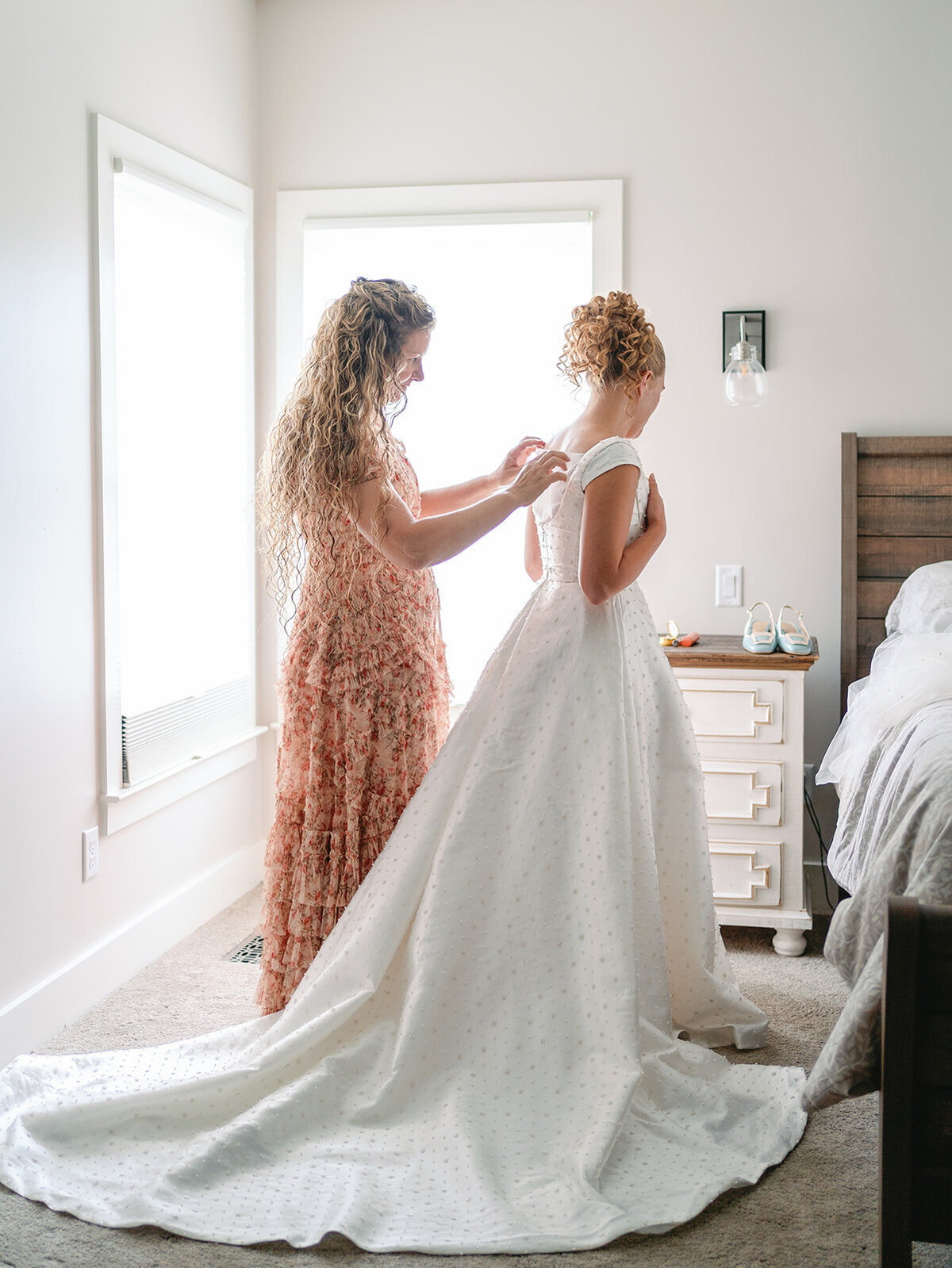 Bride getting ready at at Passerine Hills Estate