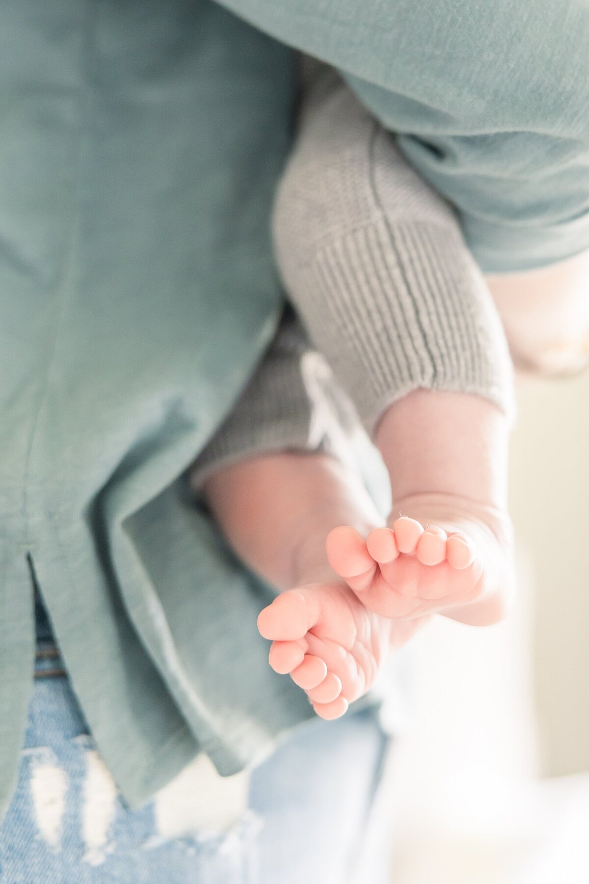 Closeup of baby toes during an Ohio newborn photography session