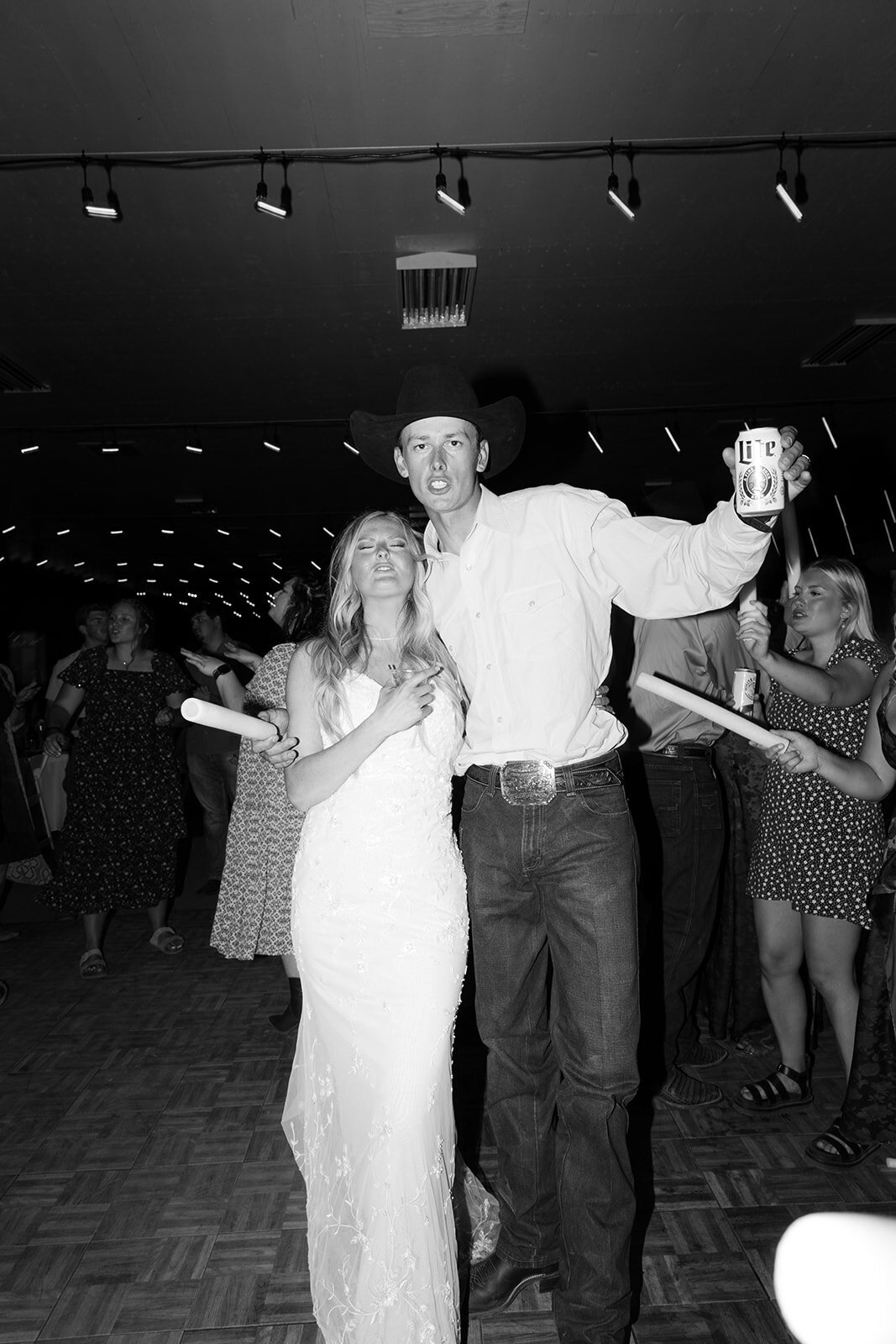 presley-gray-western-montana-wedding-9494