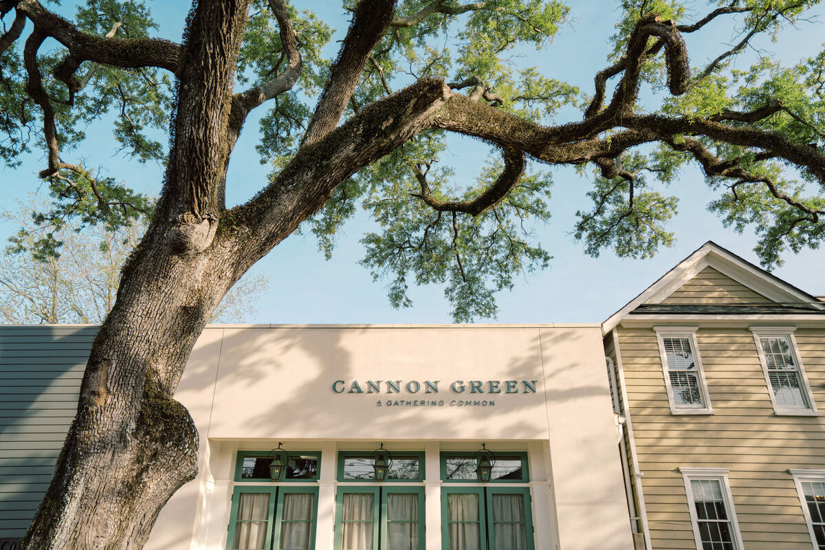 Cannon-Green-Wedding-in-charleston-photo-by-philip-casey-photography-017