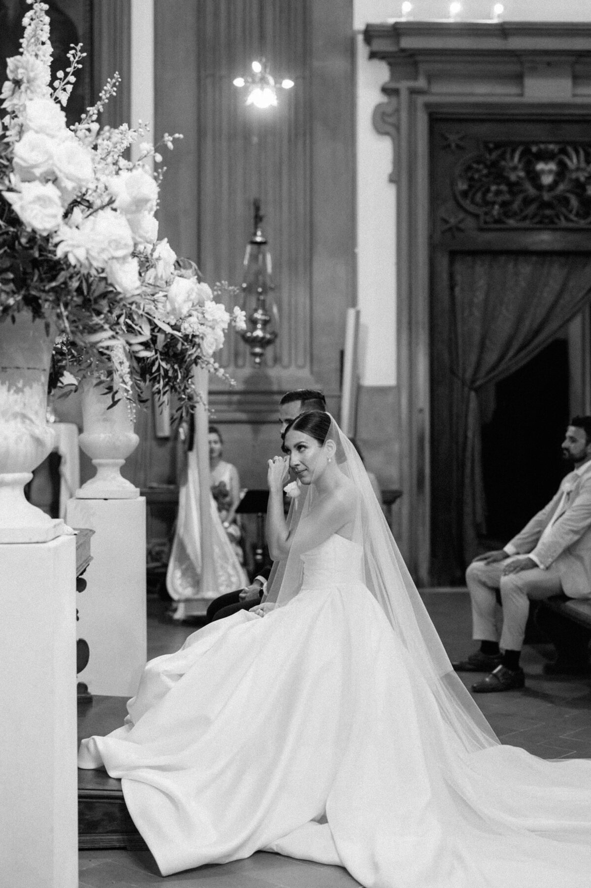 515-Villa-Petriolo-Tuscany-Italy-Carly-Roman-Wedding-32