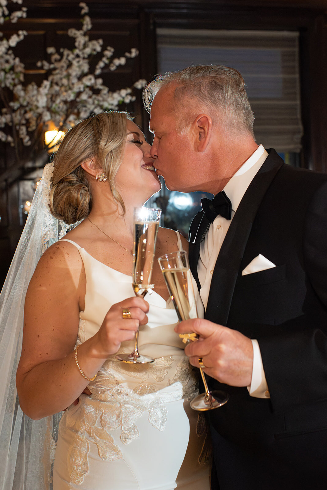 minted-photography-okanagan-kelowna-destination-wedding-photographer-rick-maria-wedding-fairmont-chateau-frontenac-quebec-80