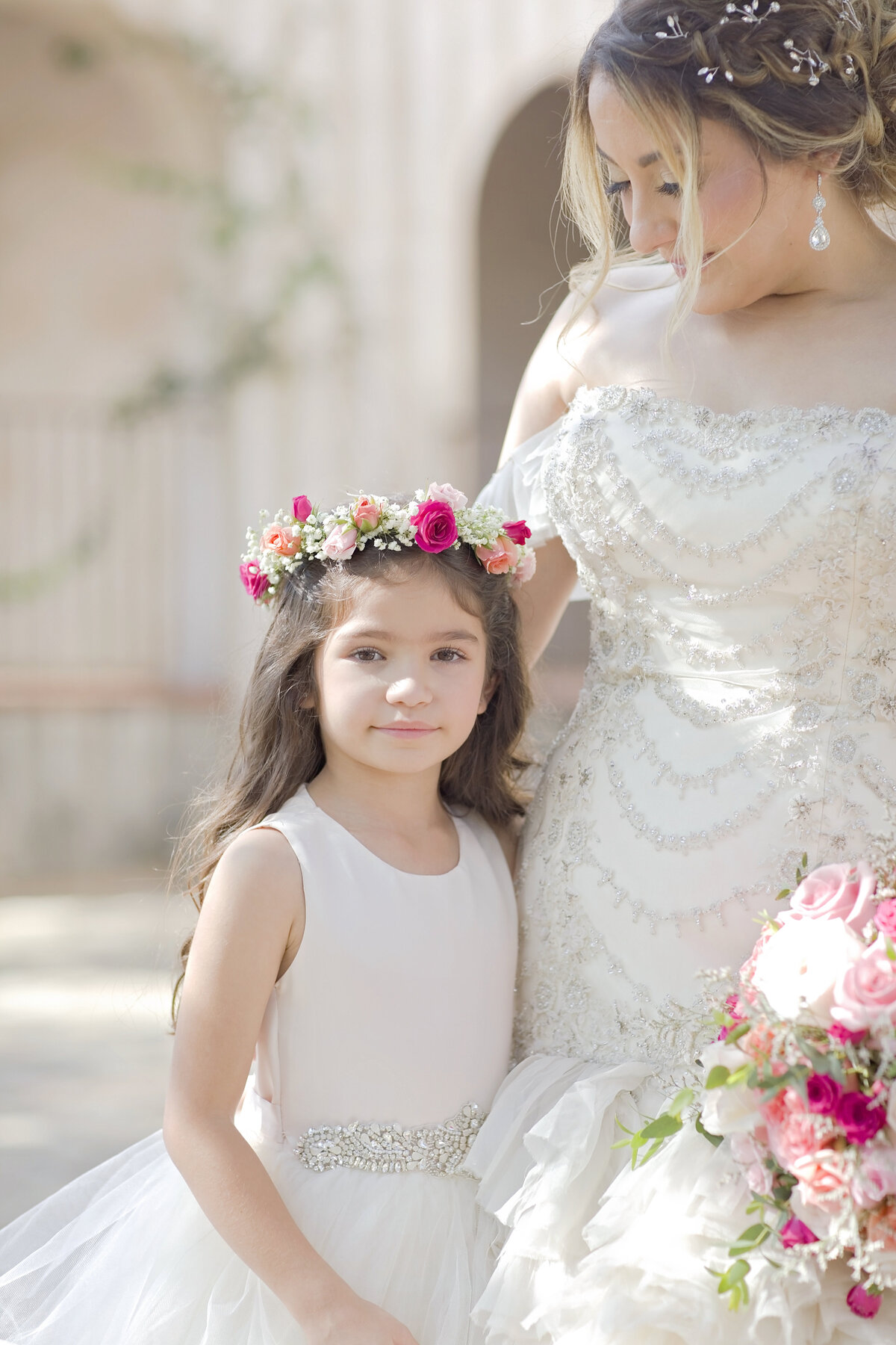 flower girl-loast mission-hill country-robin rogers photography