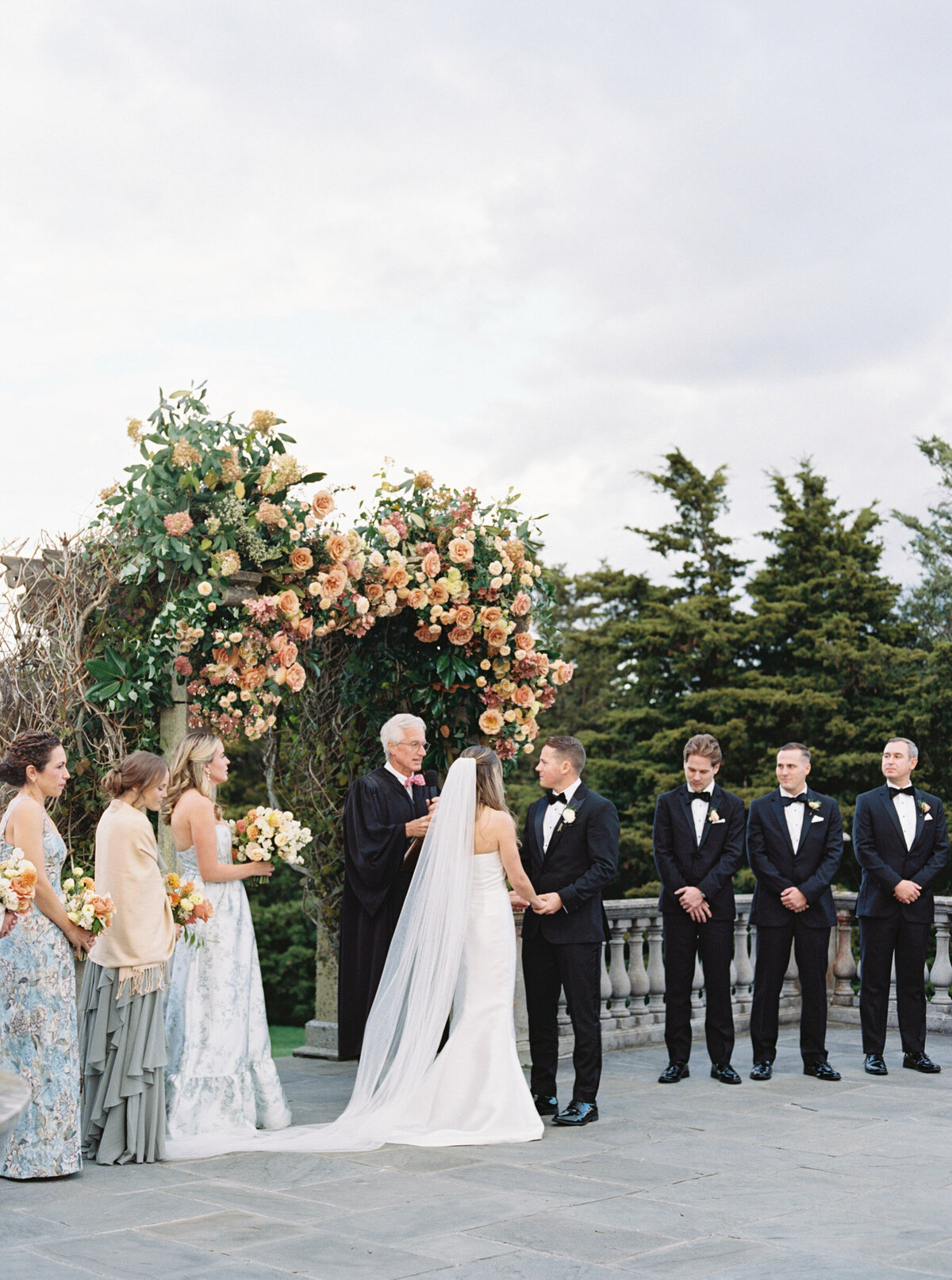 Emily March Photography Wilmington, North Carolina and Destination Wedding Engagement Photographer Heirloom Photography for Memorable Gatherings Light Airy Sentimental Imagery Images Weddings_Castle Hill Inn Wedding - 042