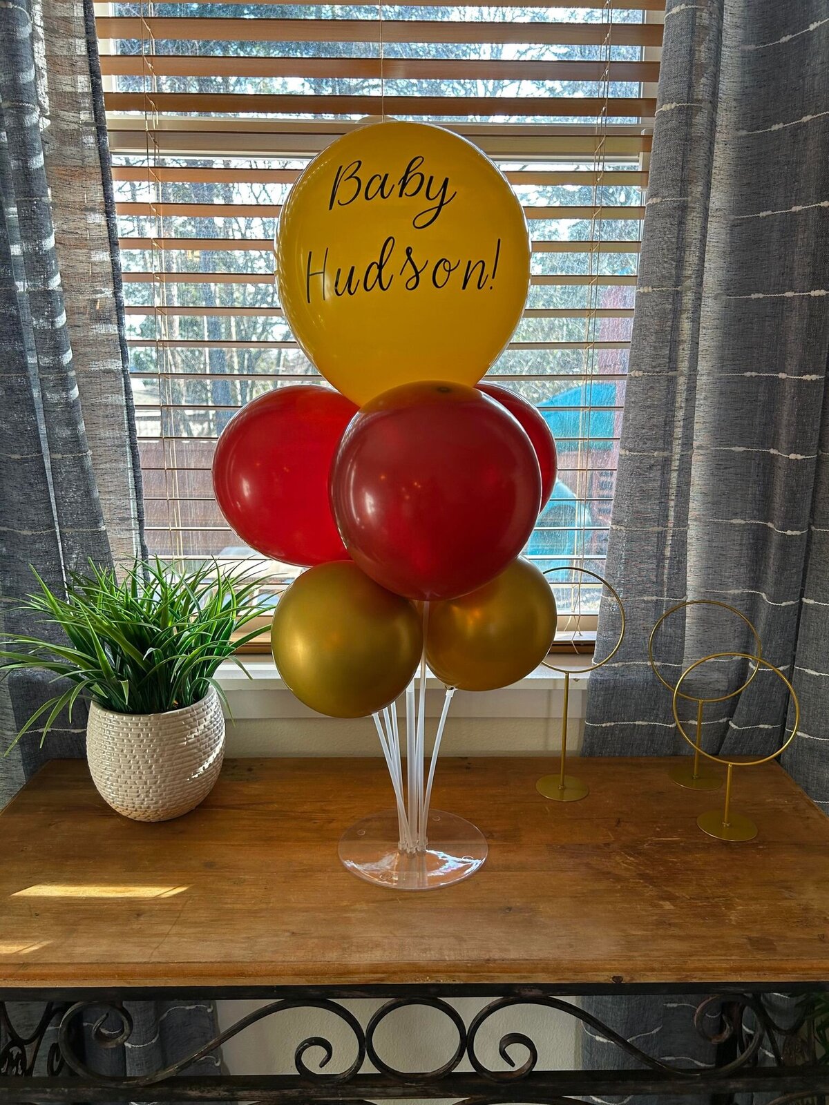 NAME BALLOON CUSTOM BALLOON DESIGN OAK HARBOR