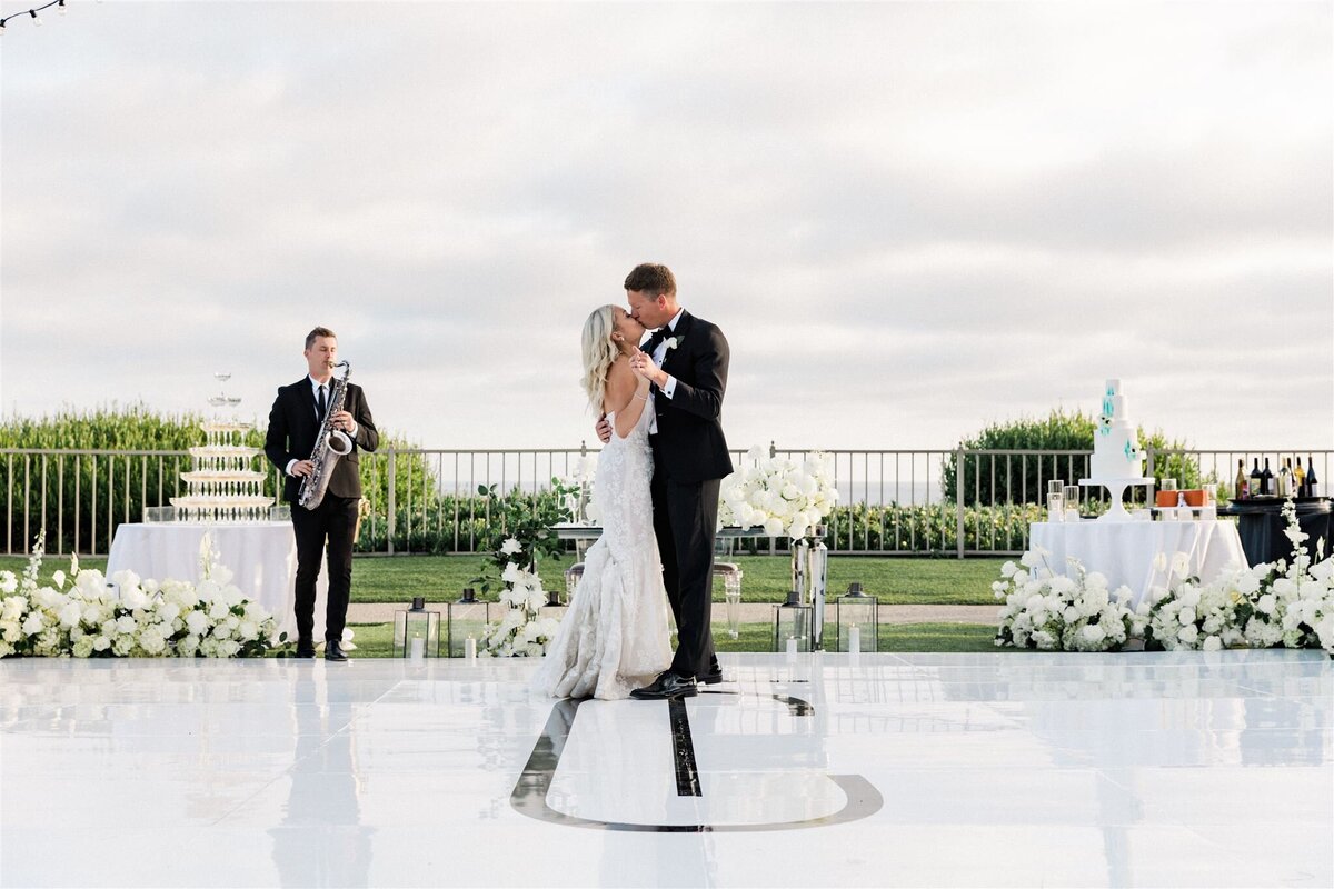 first dance 1 - Valorie Darling Photography