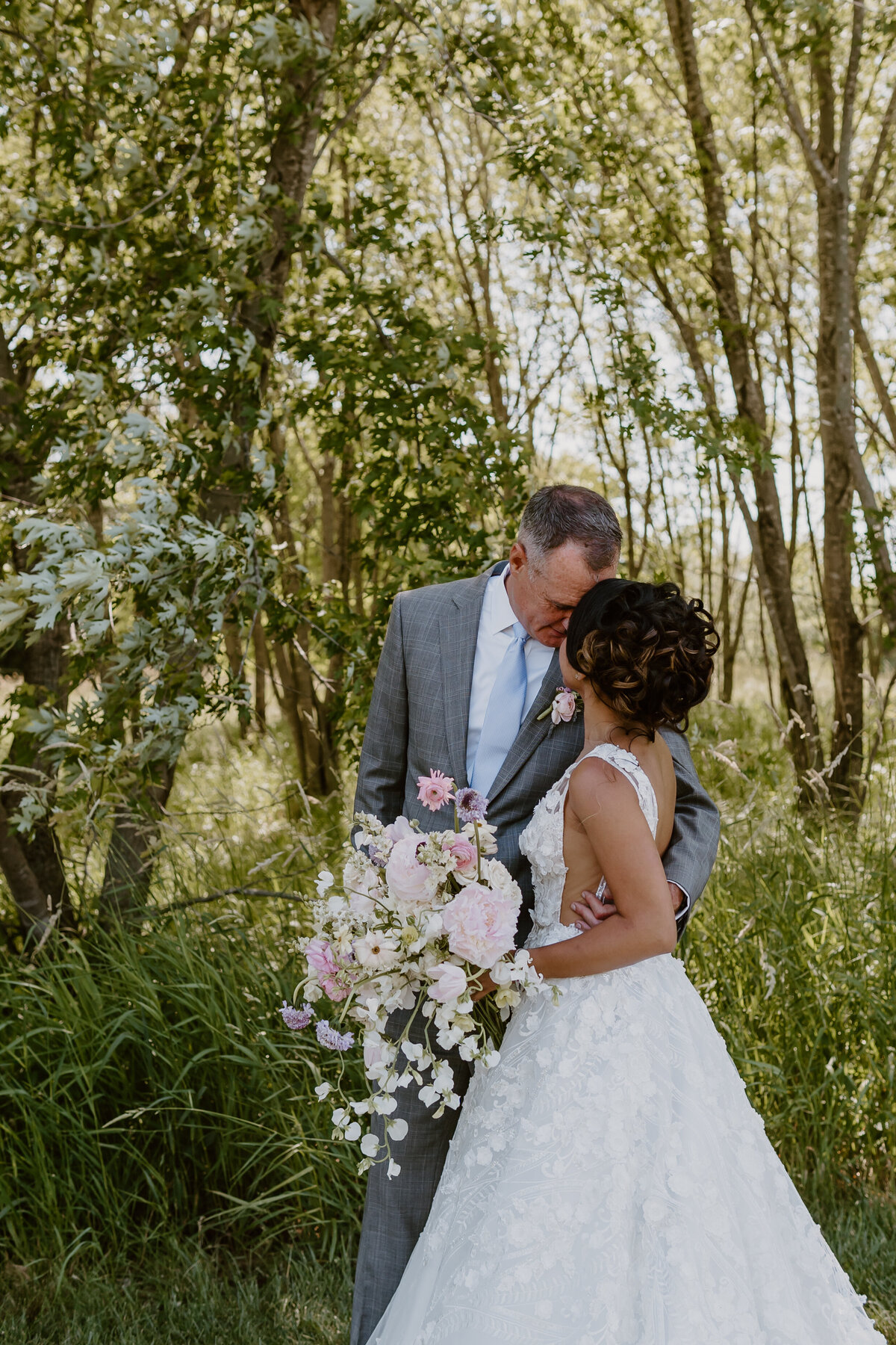 wedding-couple-portraits-romantic-emerald-hills-events-promise-city-iowa-des-moines-wedding-photographer-storyteller-collective-photo-co