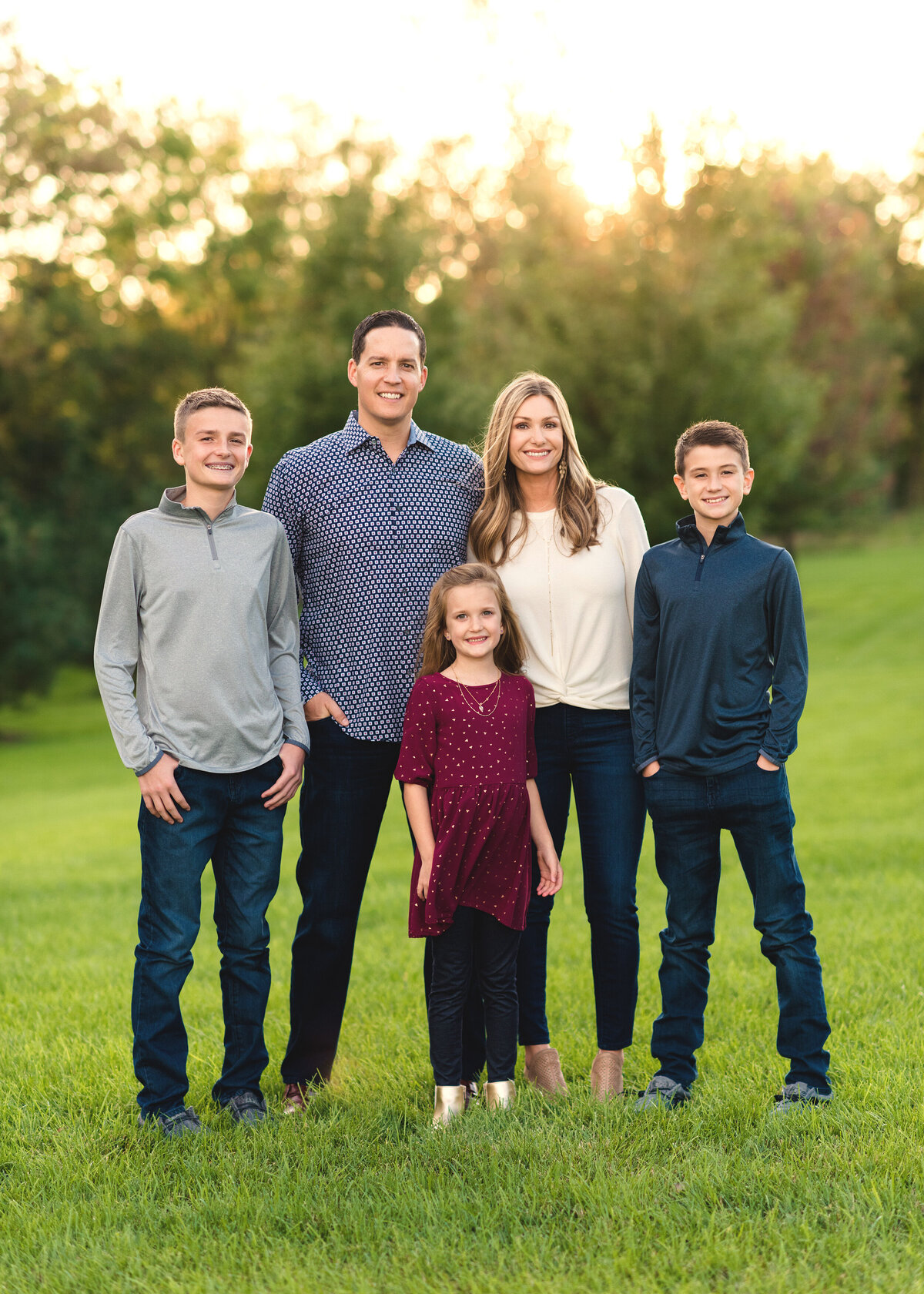 Des-Moines-Iowa-Family-Photographer-Theresa-Schumacher-Photography-Fall-Standing-Golden-Hour