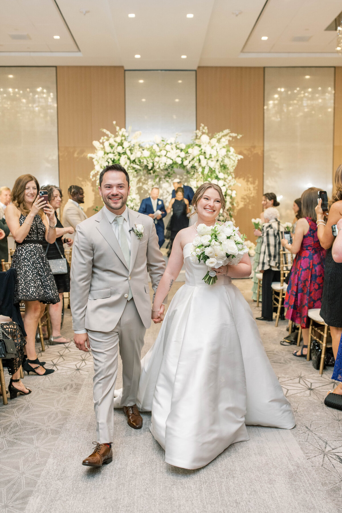 brielle-davis-events-conrad-hotel-dc-summer-wedding-ceremony-586
