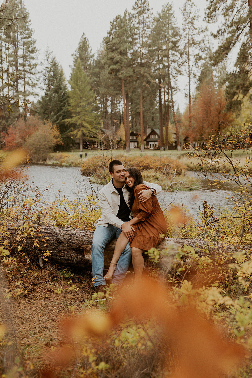 ali-rae-photography-bend-central-oregon-engagement-session-29_websize