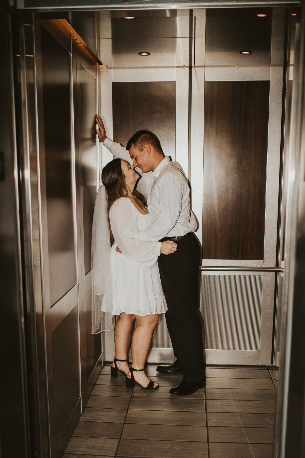 hotel engagement photos