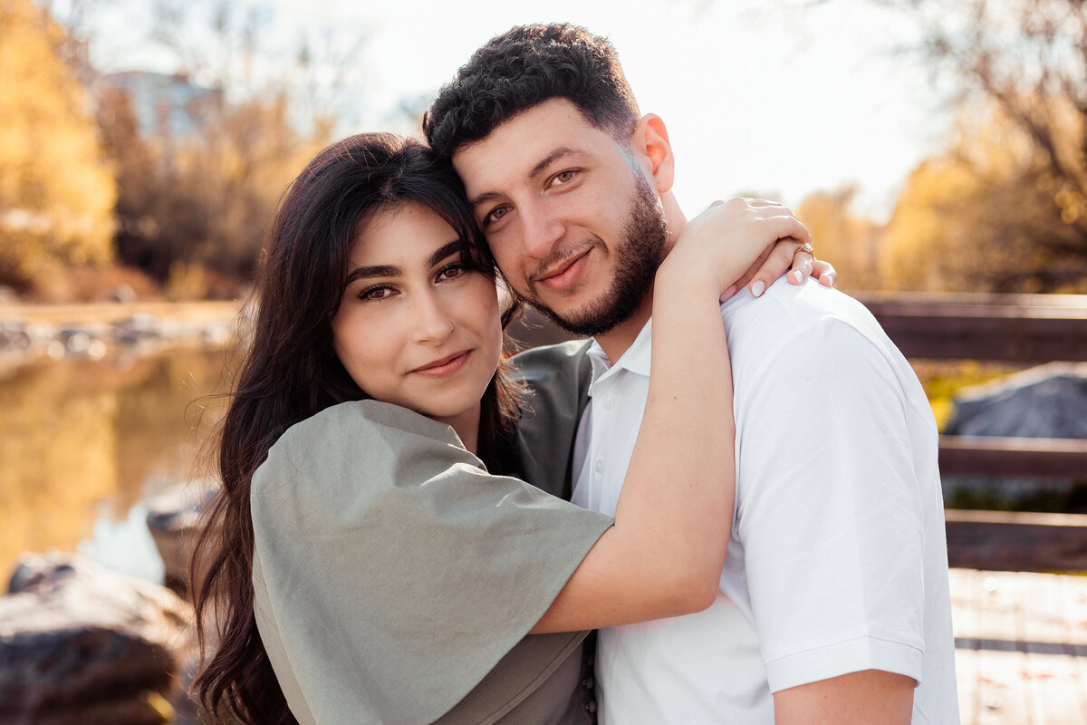 couple-cuddling-closeup