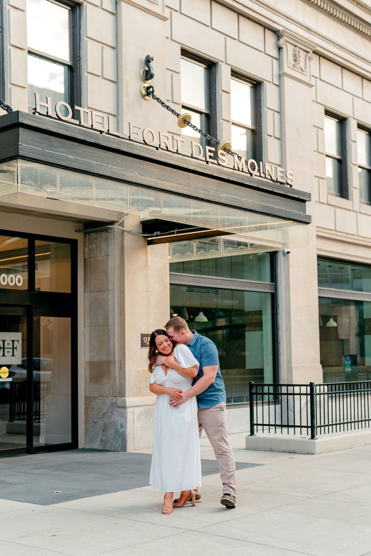 couple-embracing-city-session