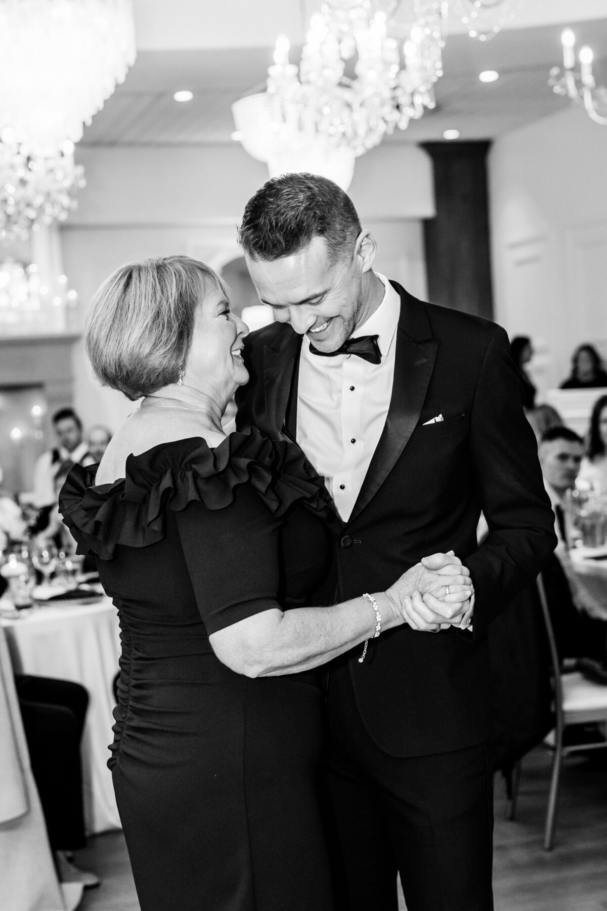 Taylor and Mark Wedding - Dylan and Sandra Photography - 1049-2