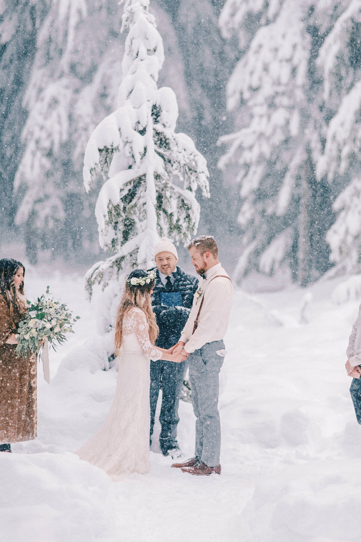 Winter Mount Hood Wedding, Rachel Howerton Photography (22)