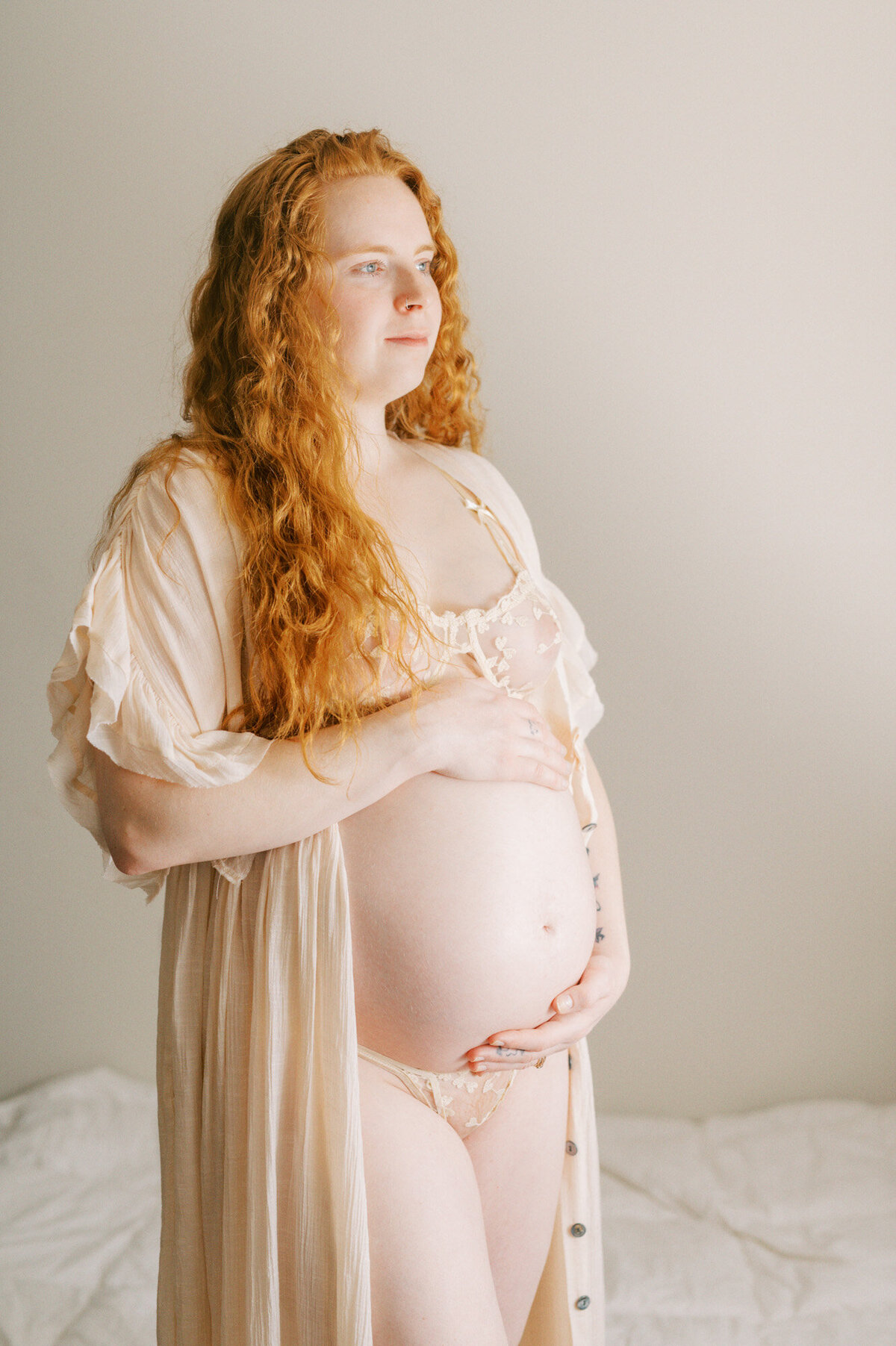 intimate-maternity-boudoir-session-75