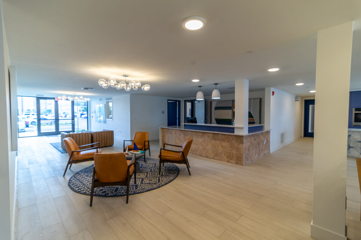 062524BERKELYPALMBEACH-118