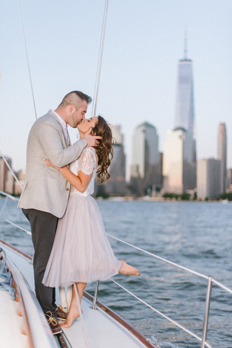 0033 - 0036-nyc-skyline-engagement-session-ideas