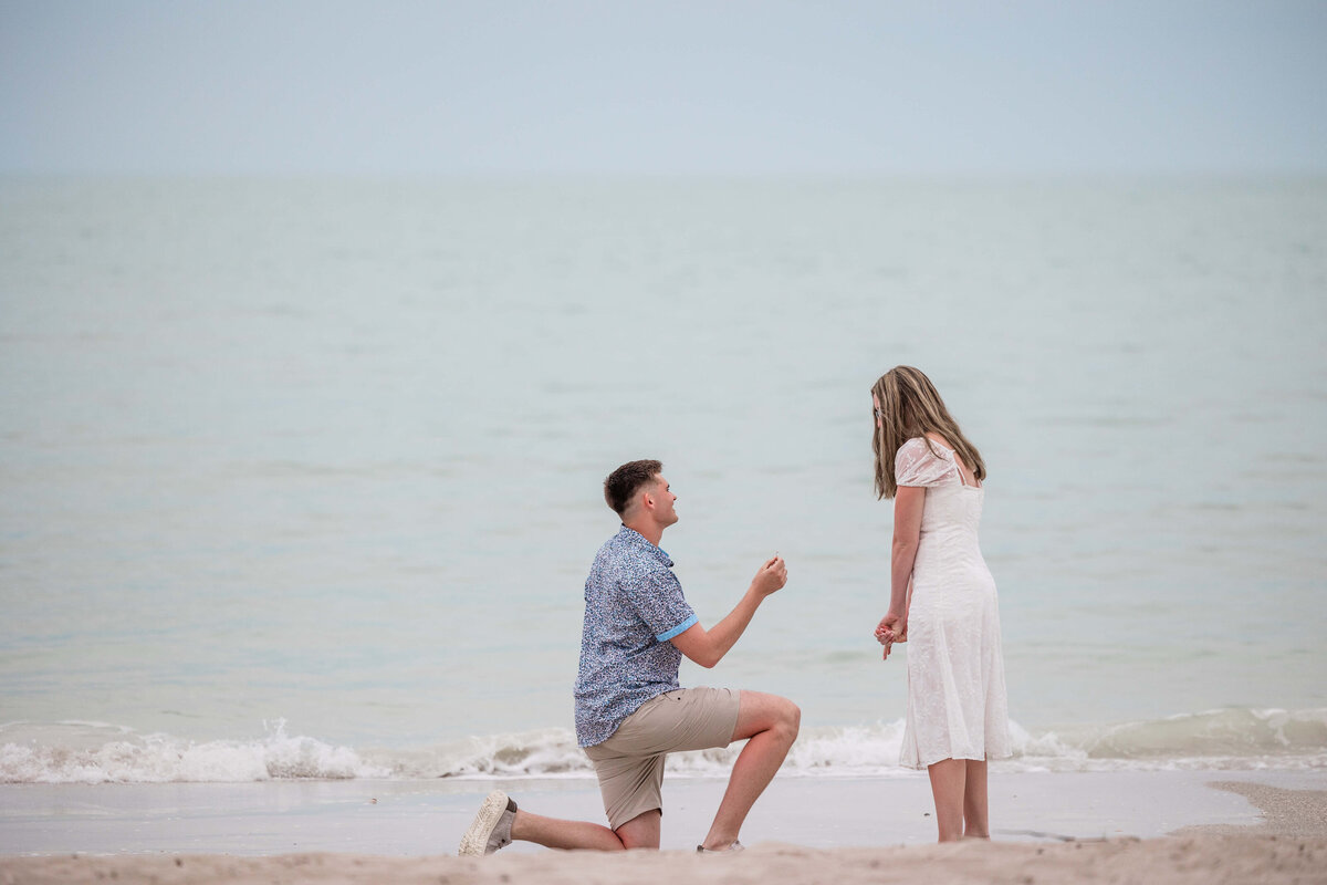 AptBPhoto_GrantKyla_StPete_Beach_Proposal-6