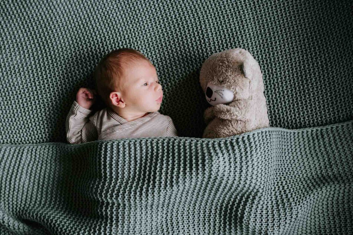 2024 Webseite Neugeborene Baesweiler Portrait Porträt Fotograf Aachen Fotostudio Babyfotos Newborn © Sarah Thelen-21
