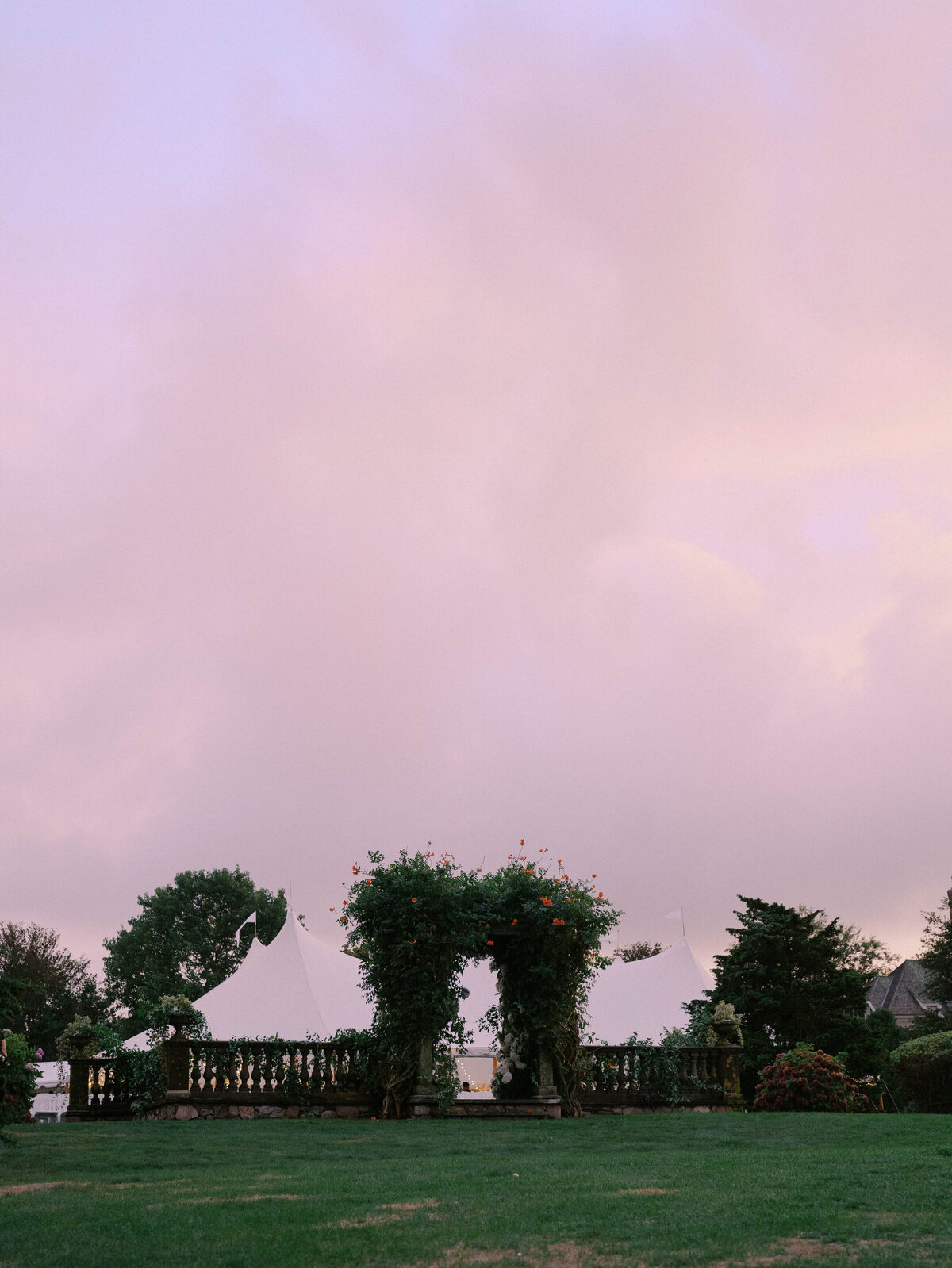 floral-arch-wedding-ceremony-castle-hill-inn-ri