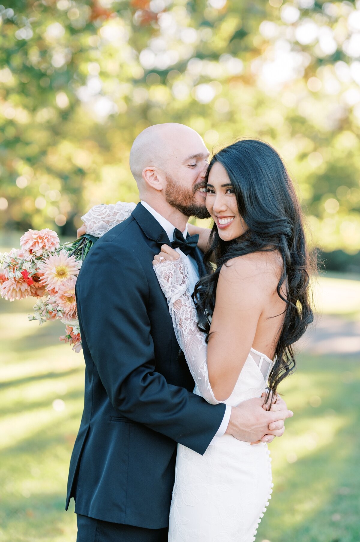 rachel-jordan-photography-667_Gallison-Hall-Wedding-Florist-Gossamer-Floral-Designer