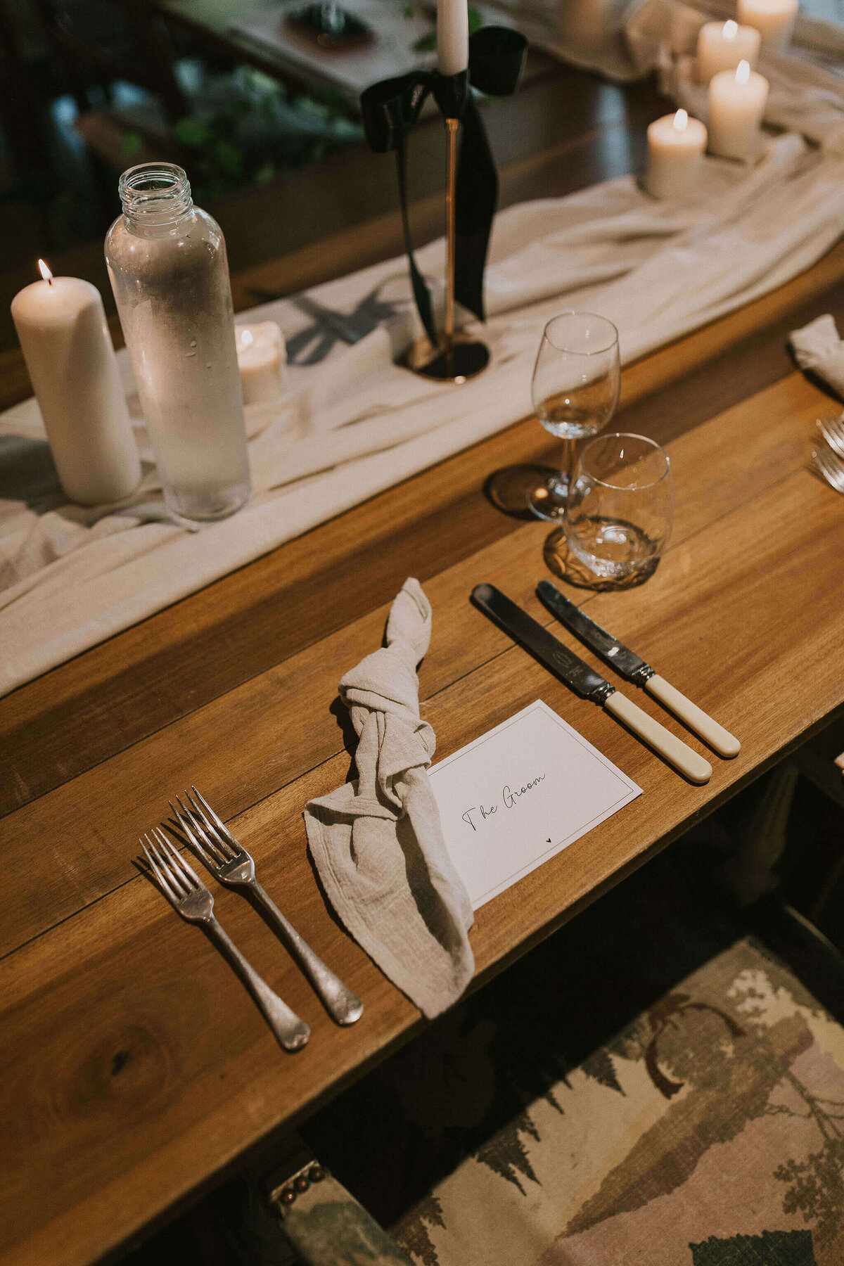 Issy-and-Bella-Floral-Design-Wedding-Florist-Herefordshire-Dewsall-Court-N-Z59