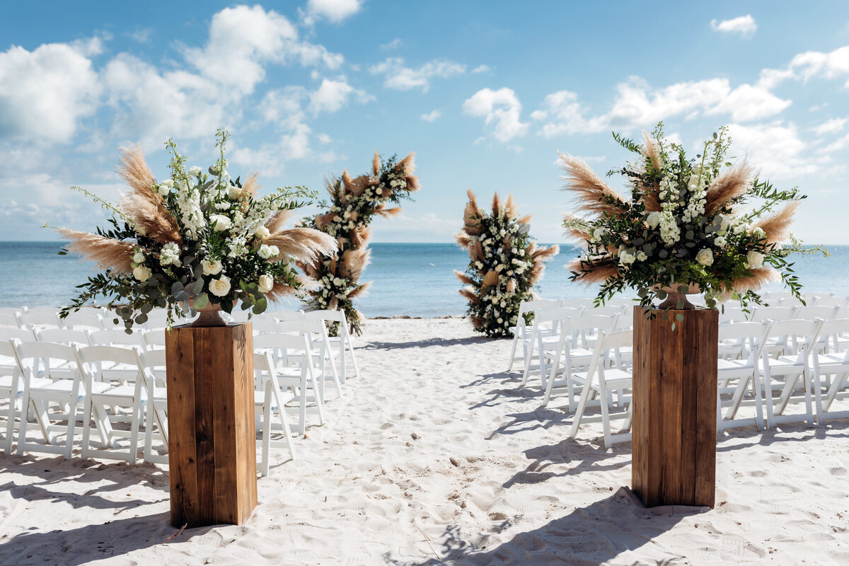 LAURA MATZEL 2 - WEDDING FLORIST - KEYWEST WEDDING PLANNER - FLORIDA KEYS WEDDING - ISLAMORADA WEDDING - ISLAND WEDDING