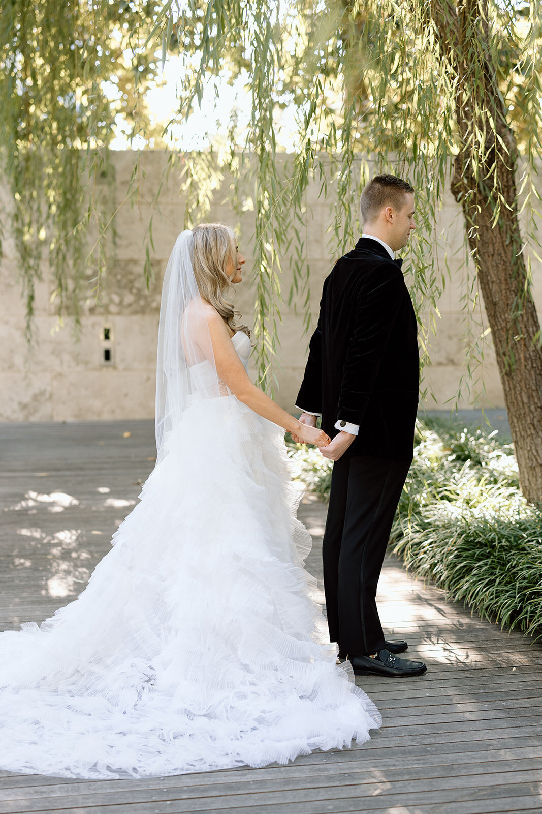 alexa + alex - nasher sculpture center - first look + wedding party - jaycee quinn photography-14
